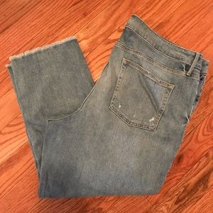 Women’s Distressed Denim Capris (Maurice’s 22)